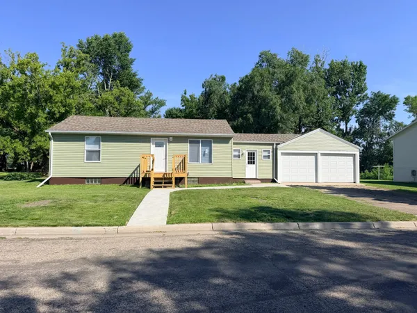 $229,900 | 519 East 9th Street, Morris, MN 56267
