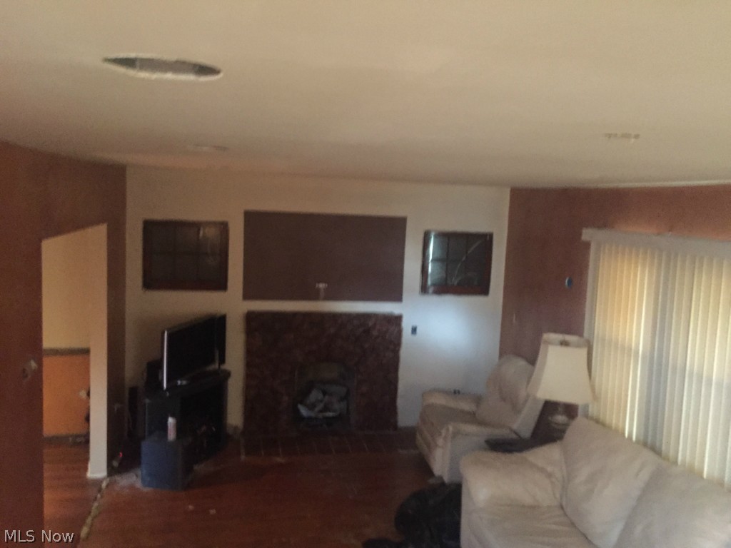 480 Robinson Road Campbell, OH 44405 - Photo 5 of 6 Gallery Image 5