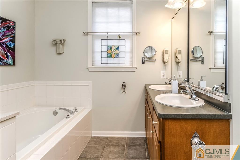 8 Stryker Road Somerset, NJ 08873 - Photo 15 of 25 Gallery Image 15
