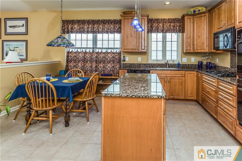 8 Stryker Road Somerset, NJ 08873 - Photo 7 of 25 Gallery Image 7