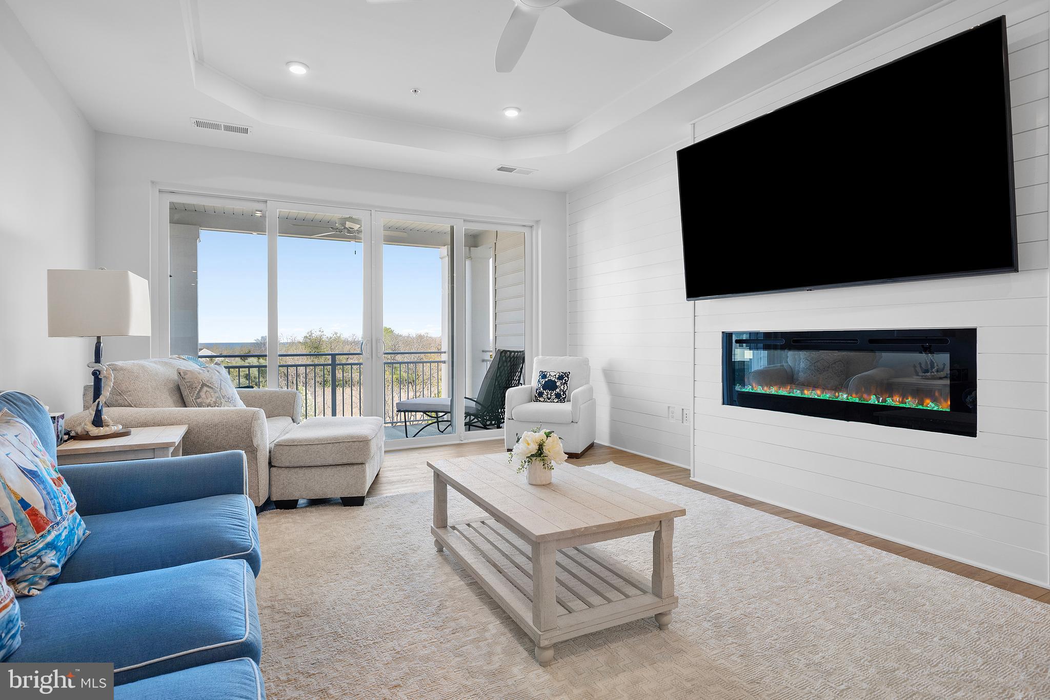 111 Marshgrass Way, Unit 43 Chester, MD 21619 - Photo 22 of 63 Living Room