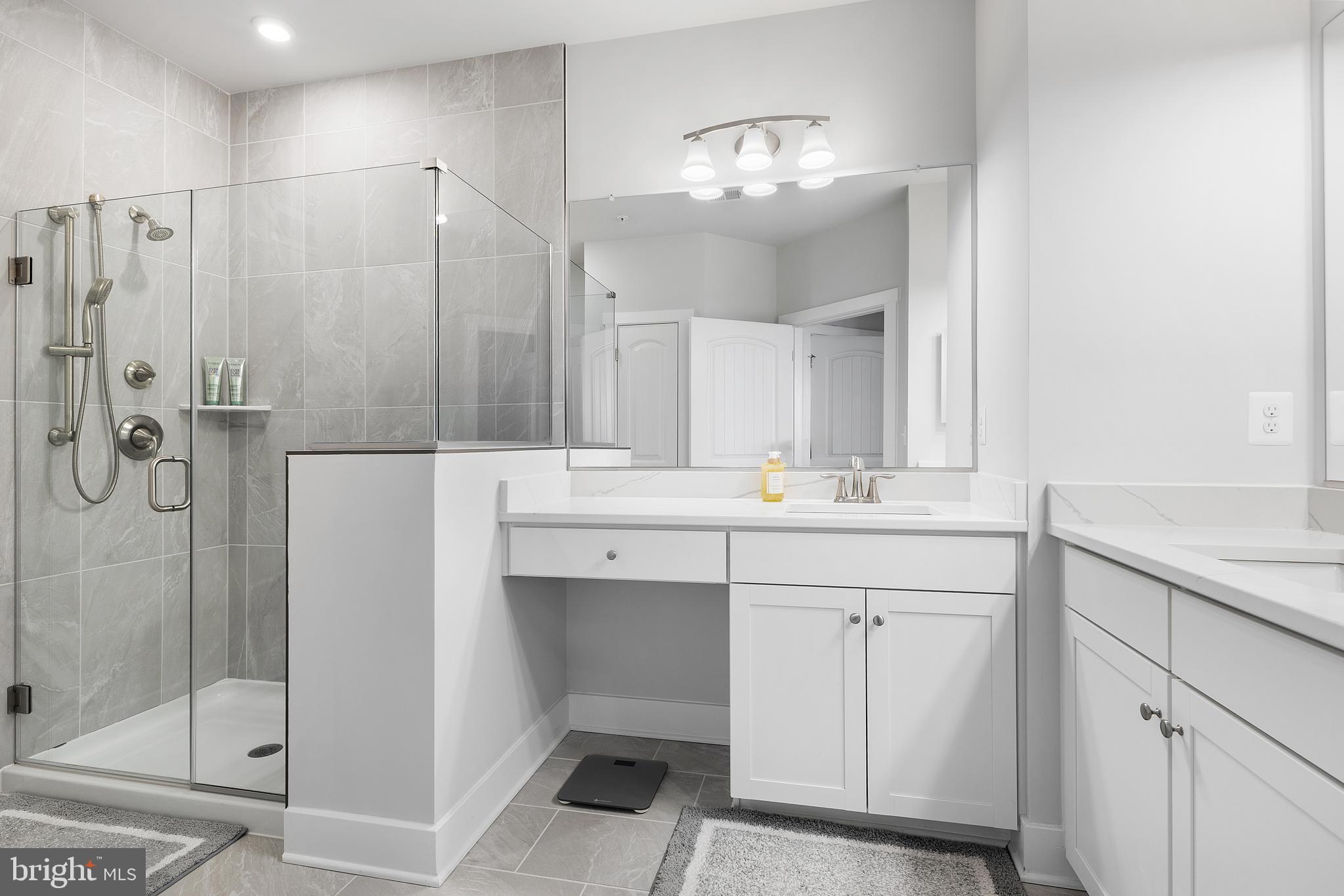 111 Marshgrass Way, Unit 43 Chester, MD 21619 - Photo 27 of 63 Primary Bathroom