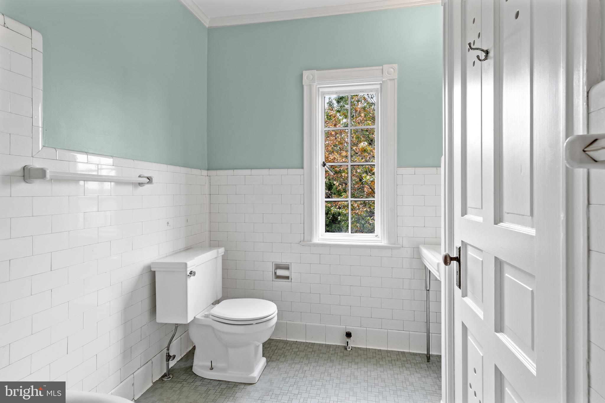 348 Louella Avenue Wayne, PA 19087 - Photo 32 of 48