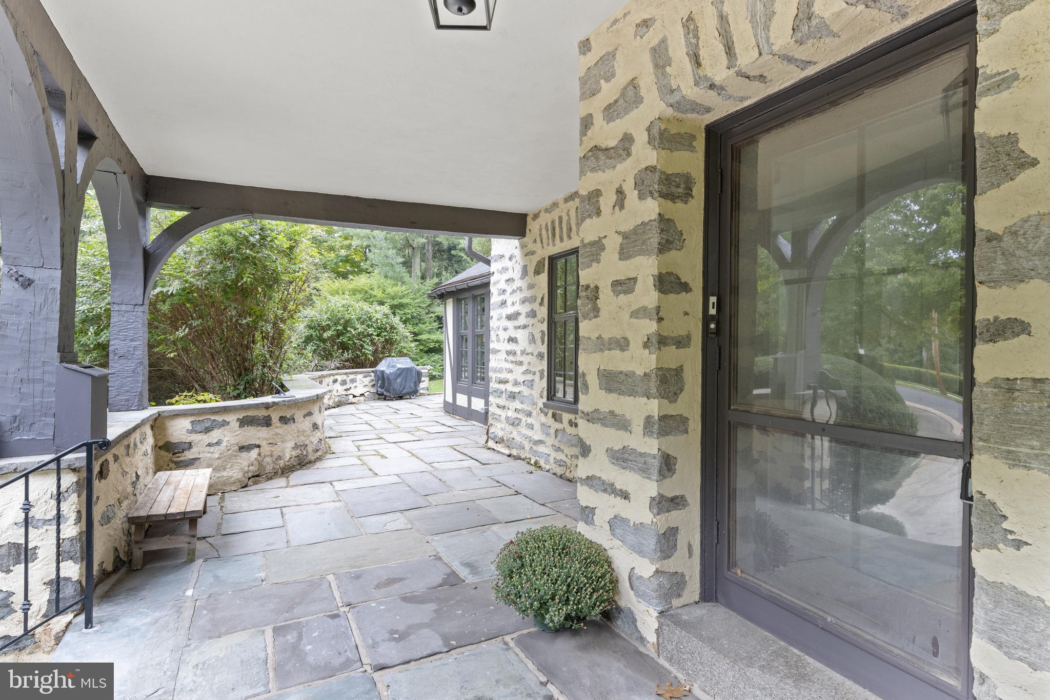 348 Louella Avenue Wayne, PA 19087 - Photo 6 of 48