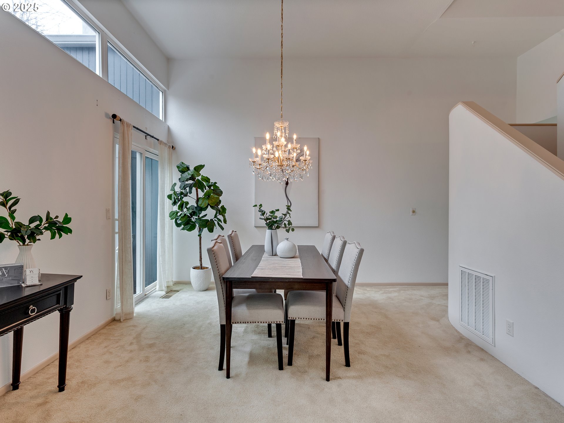 17822 Northwest Lakeway Court Beaverton, OR 97006 - Photo 16 of 45 a dining room with furniture and potted plants