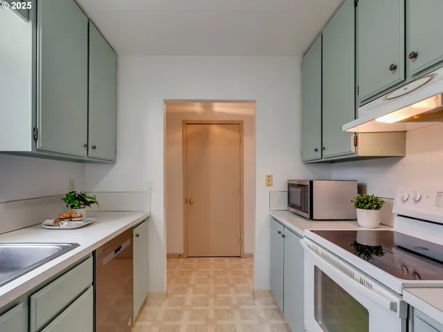 $235,000 | 17822 Northwest Lakeway Court, Beaverton, OR 97006