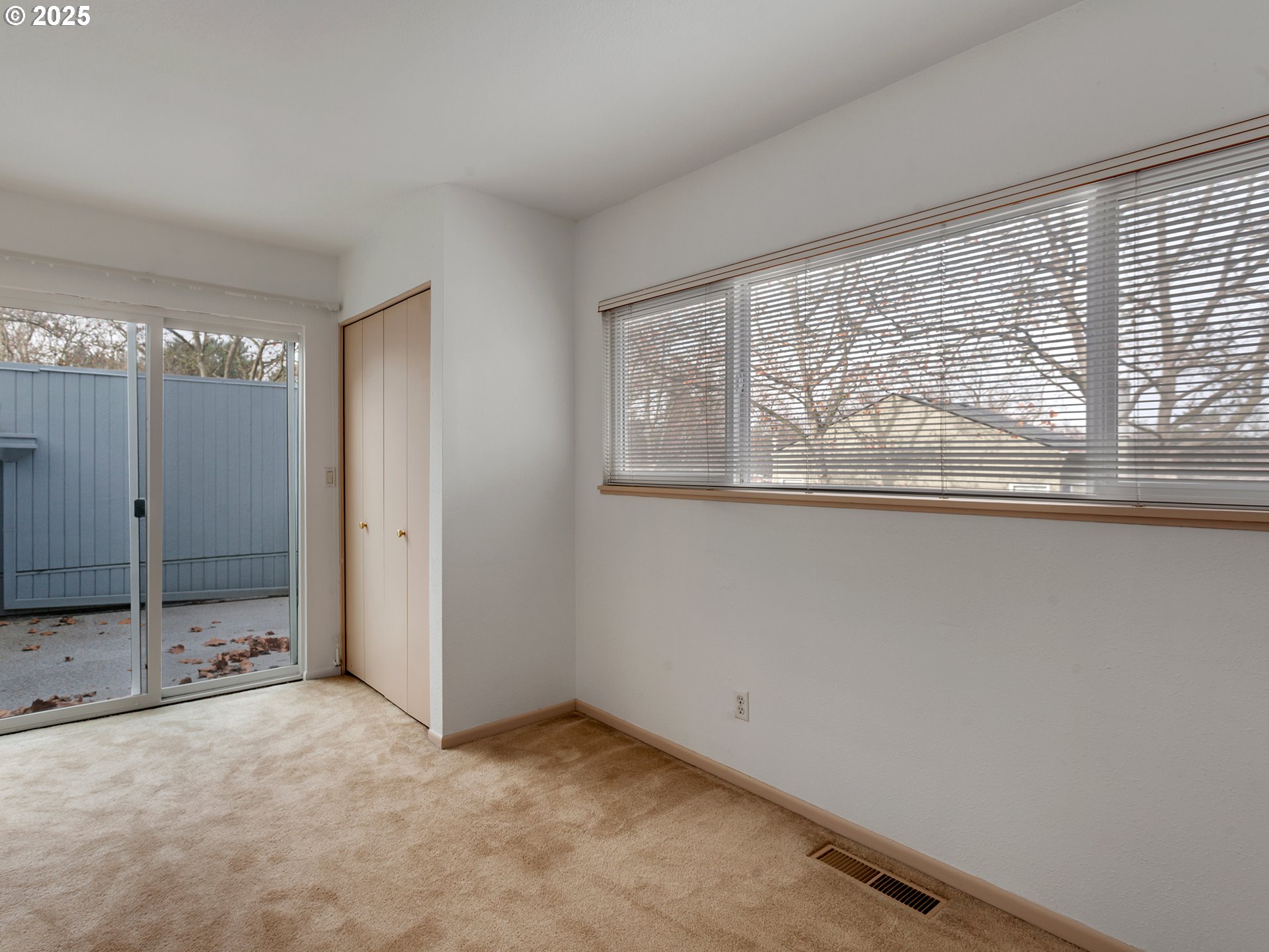 17822 Northwest Lakeway Court Beaverton, OR 97006 - Photo 28 of 45 a view of an empty room with a window