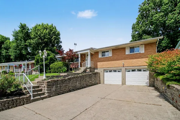 $299,000 | 3281 Bellacre, Cincinnati, OH 45248