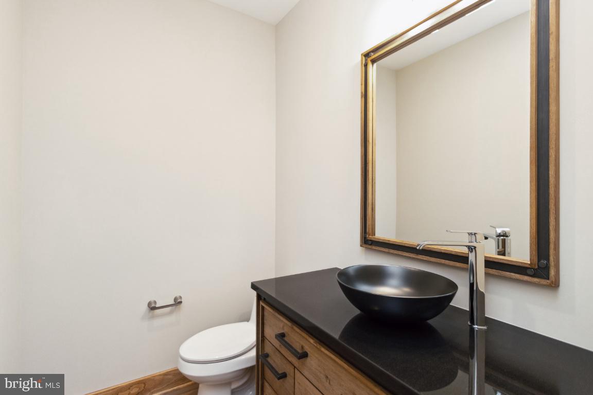 2075 Coon Club Road Westminster, MD 21157 - Photo 24 of 43 Main floor half bath.