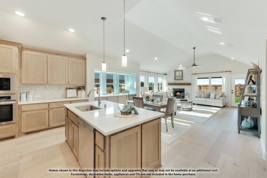 129 Ponce De Leon Road Granbury, TX 76048 - Photo 6 of 25