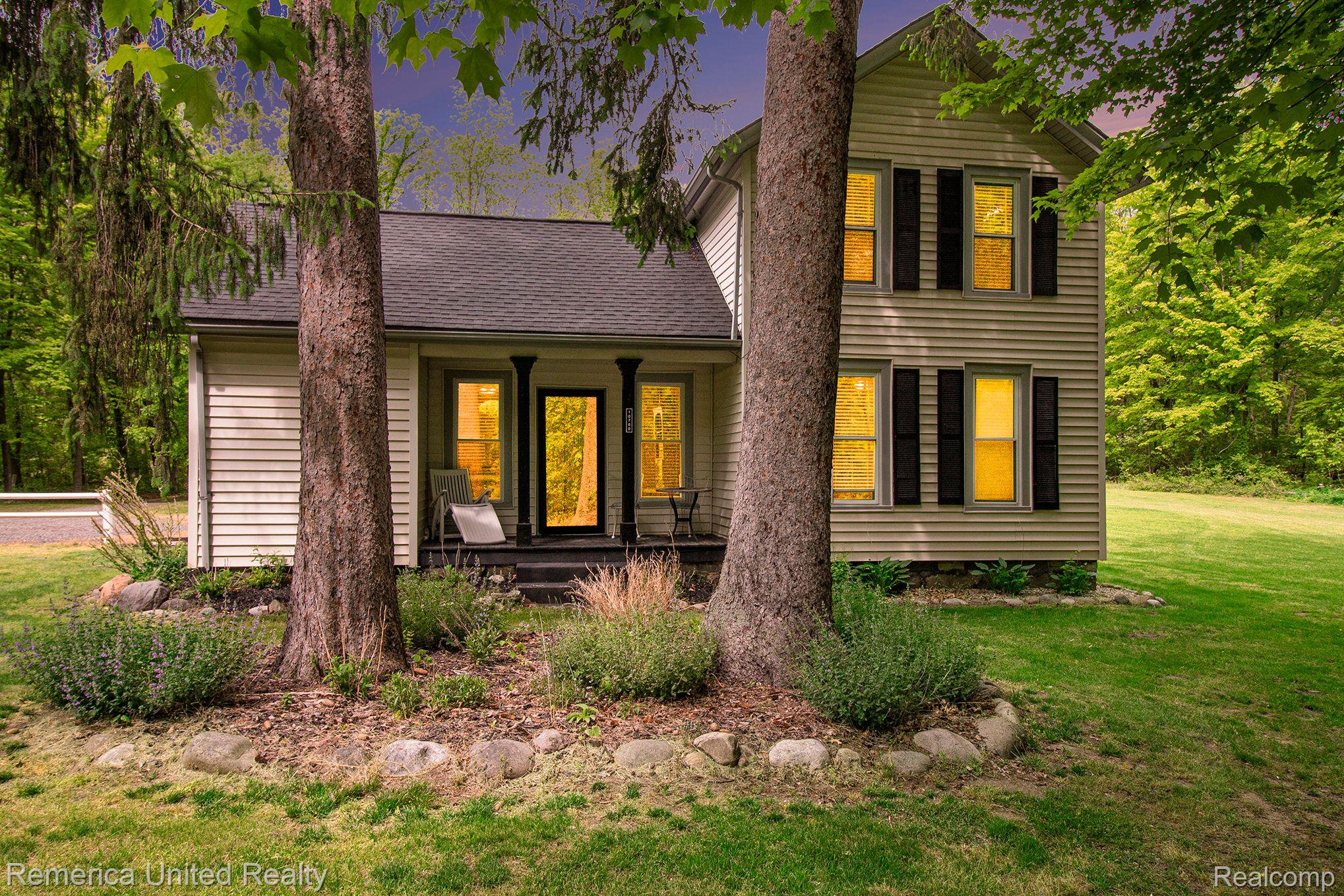 10780 Mcgregor Road Pinckney, MI 48169 - Photo 1 of 34 Gallery Image 1