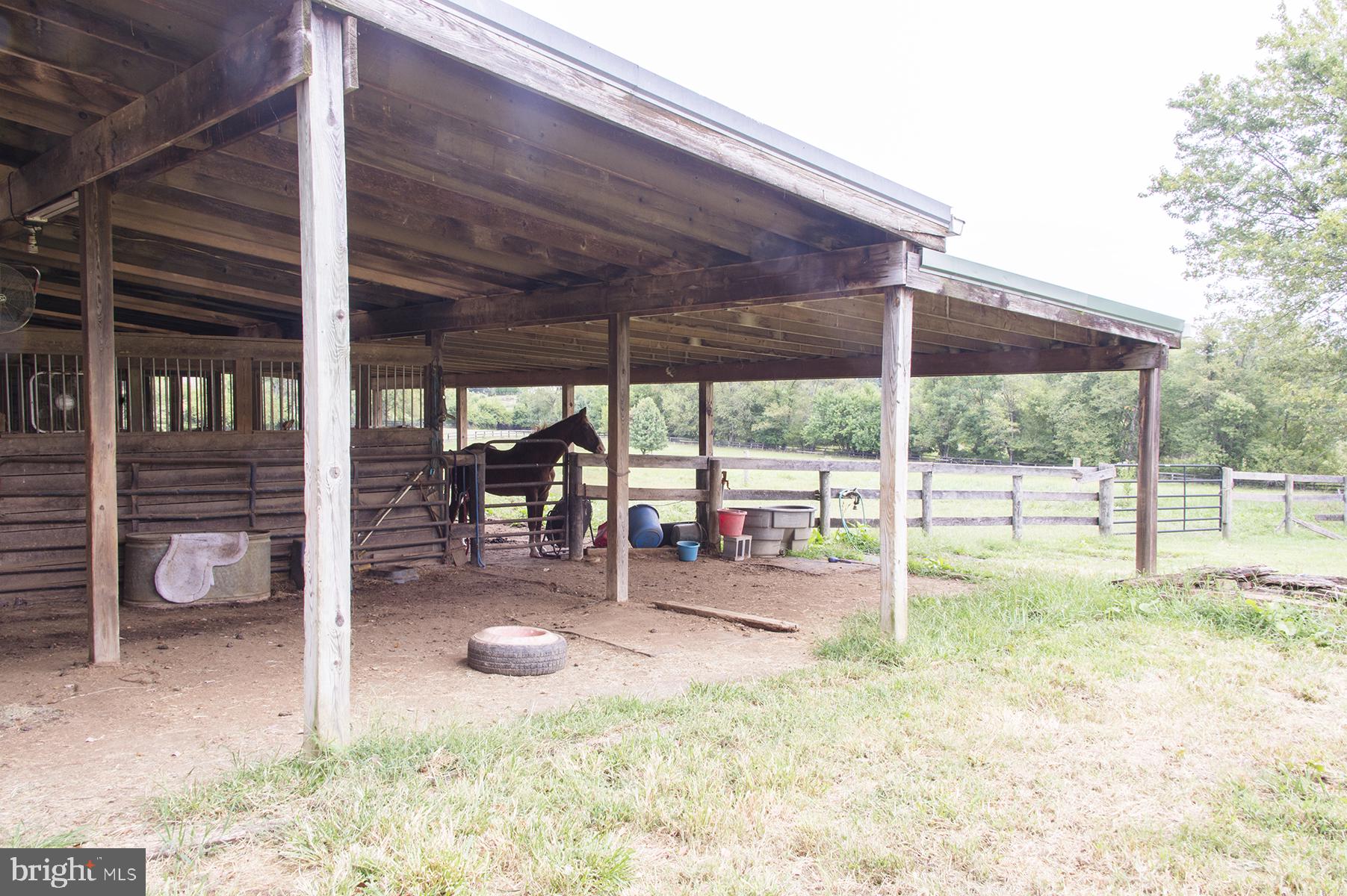 18780 Lincoln Road Hamilton, VA 20158 - Photo 24 of 80 Barn with Water and Electric