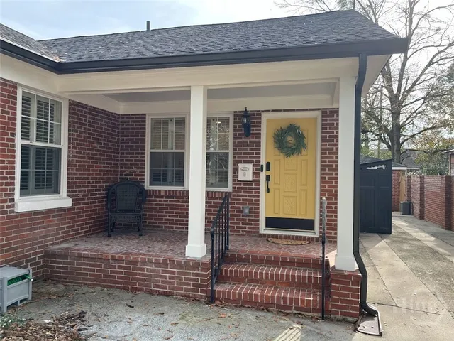 $1,600 | 637 Columbus Drive, Unit B, Savannah, GA 31405