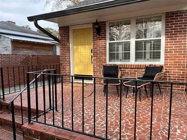 $1,600 | 637 Columbus Drive, Unit B, Savannah, GA 31405