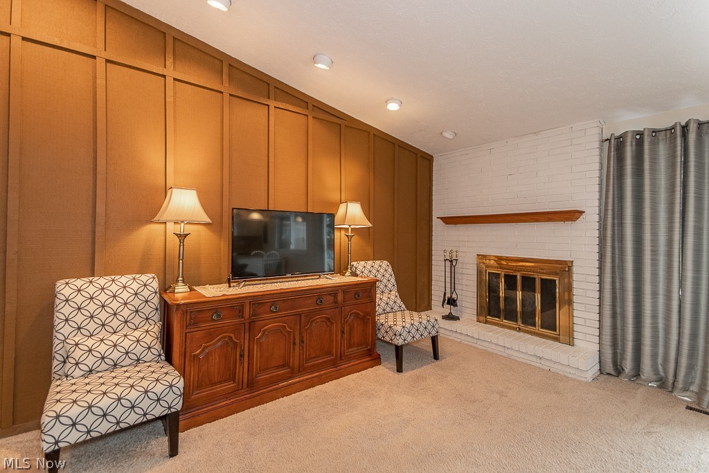 5635 Dolphin Road Mentor, OH 44060 - Photo 3 of 25 Gallery Image 3