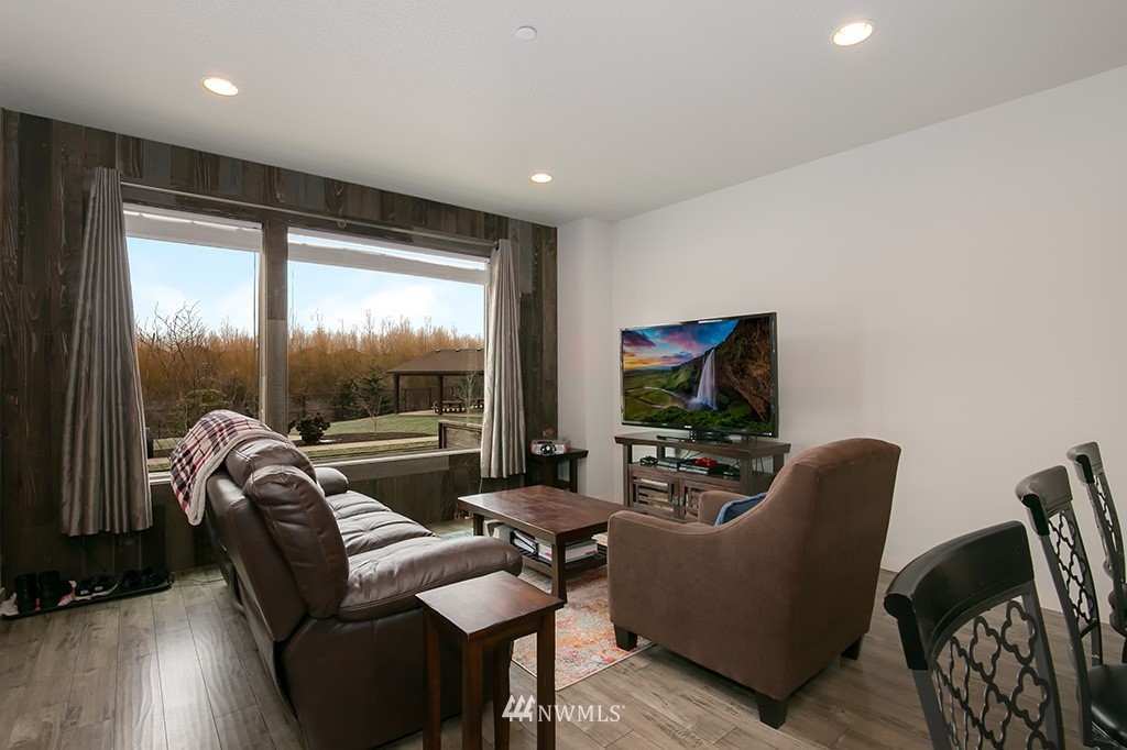136 North 43rd Place Ridgefield, WA 98642 - Photo 3 of 25