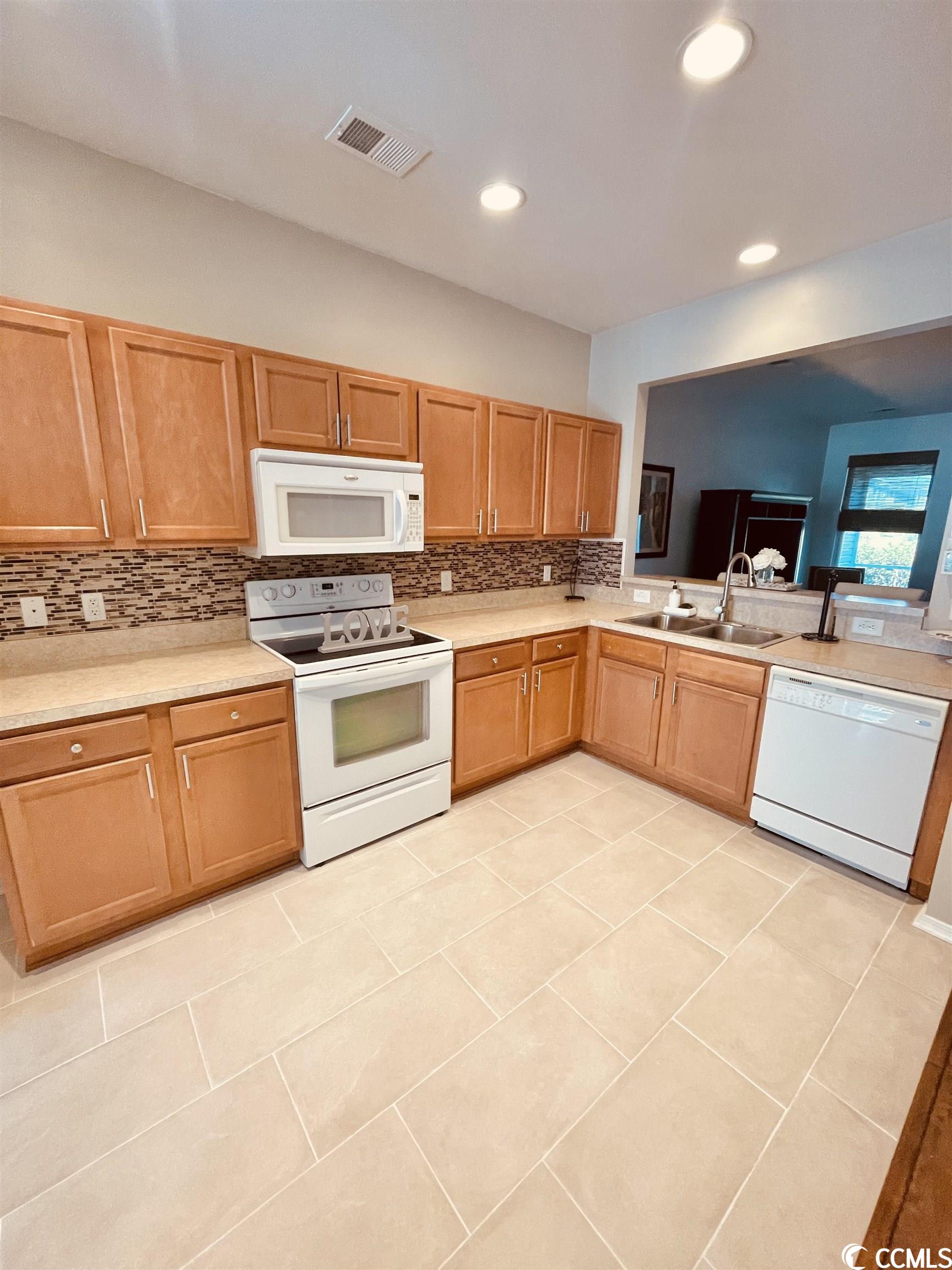 348 Kiskadee Loop, Unit D Conway, SC 29526 - Photo 9 of 39 Gallery Image 9