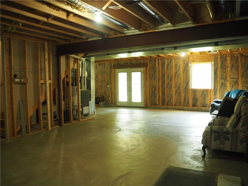 3589 New Texas Road Pittsburgh, PA 15239 - Photo 20 of 25 Gallery Image 20
