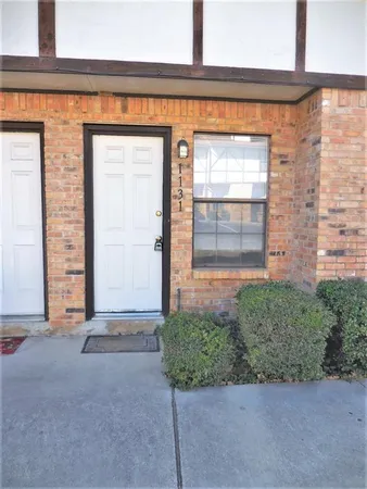 $1,250 | 1131 Dallas Drive, Denton, TX 76205