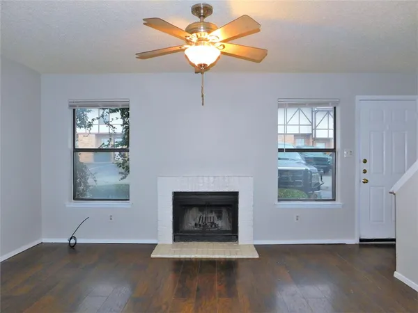 $1,250 | 1131 Dallas Drive, Denton, TX 76205