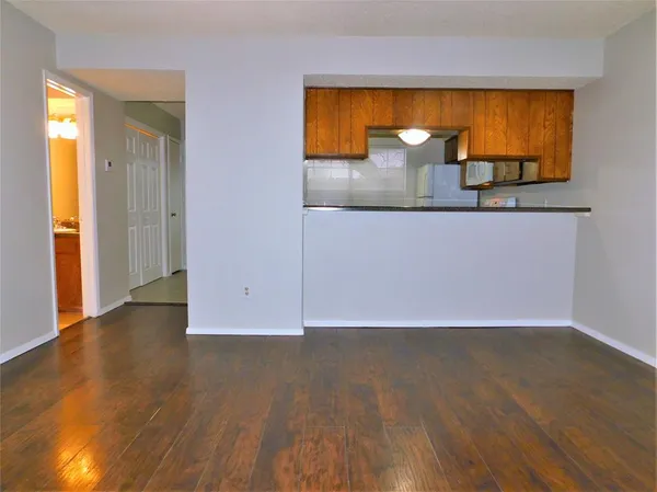 $1,250 | 1131 Dallas Drive, Denton, TX 76205