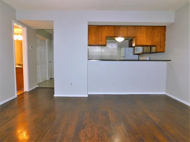 $1,295 | 1131 Dallas Drive, Denton, TX 76205