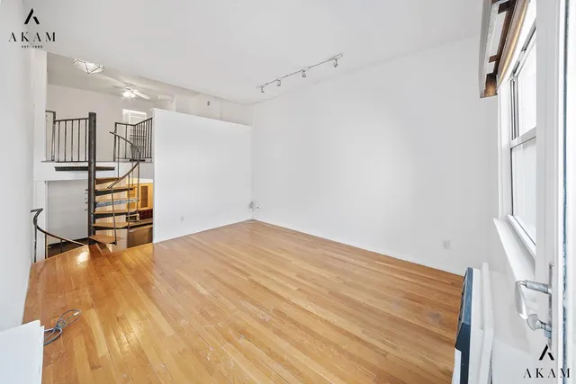 $749,000 | 211 Thompson Street, Unit 4C | Greenwich Village