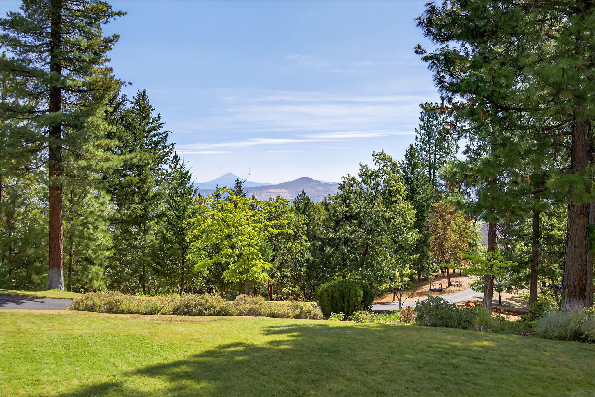 2405 Johns Peak Road Central Point, OR 97502 - Photo 106 of 112 ApxJP00023