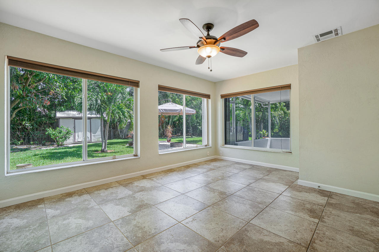 225 Northeast 28th Street Boca Raton, FL 33431 - Photo 12 of 25 011-225Northeast28thStreet-BocaRaton-FL-