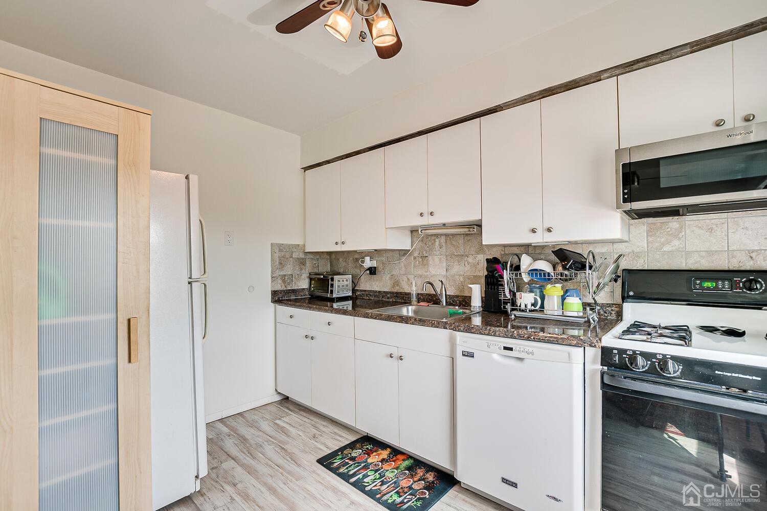 60 Fox Road, Unit 3B Edison, NJ 08817 - Photo 14 of 22 Gallery Image 14
