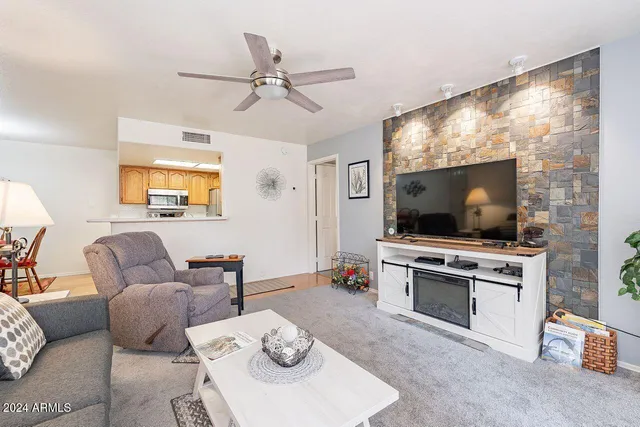 $245,000 | 14645 North Fountain Hills Boulevard, Unit 105, Fountain Hills, AZ 85268
