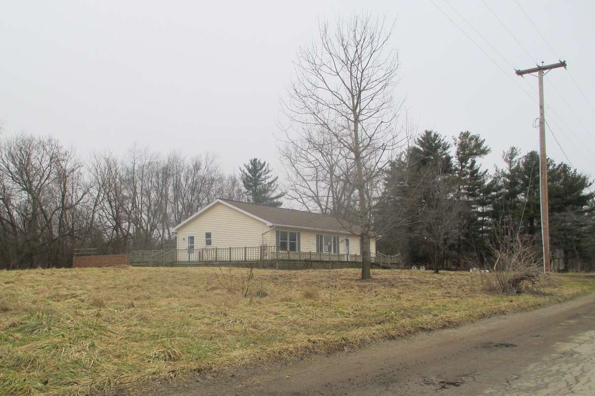 1897 Lilac Road Plymouth, IN 46563 - Photo 17 of 18 Gallery Image 17
