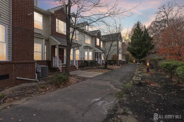 $499,900 | 129 Forest Drive, Piscataway, NJ 08854