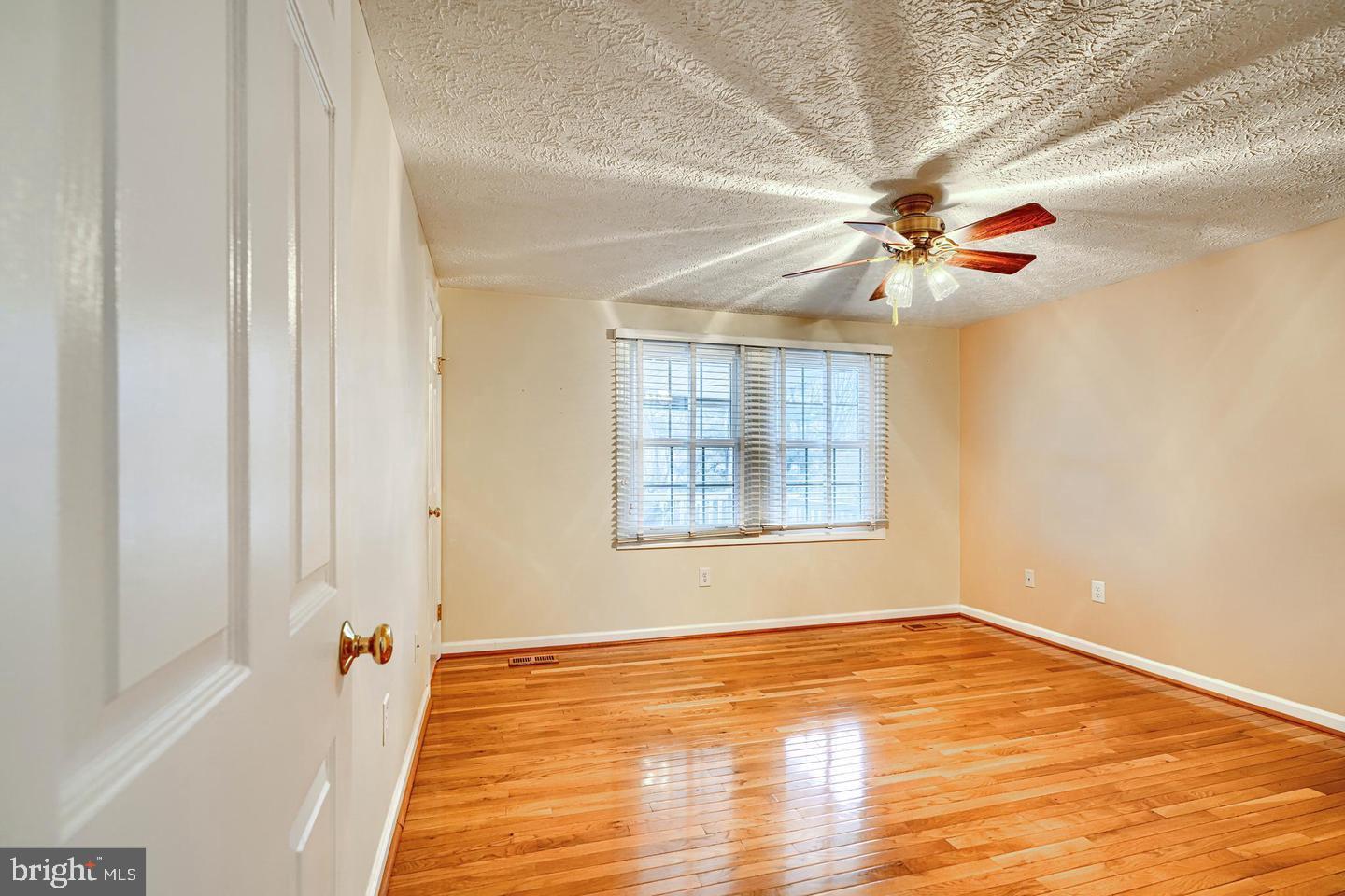 8908 Goldentree Lane Baltimore, MD 21221 - Photo 12 of 30