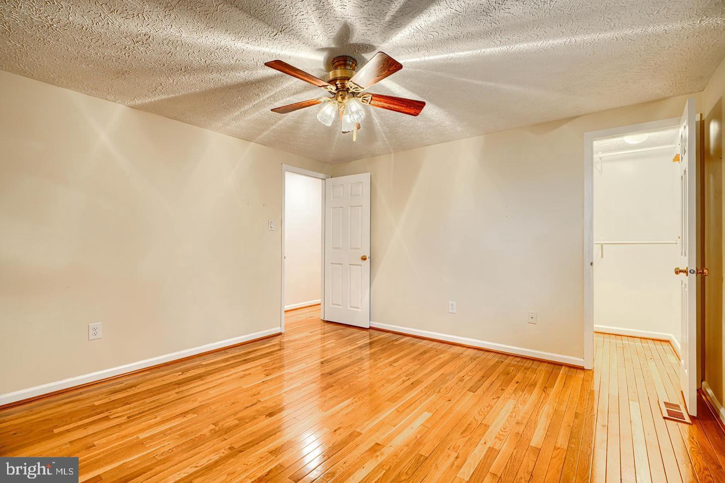 8908 Goldentree Lane Baltimore, MD 21221 - Photo 13 of 30