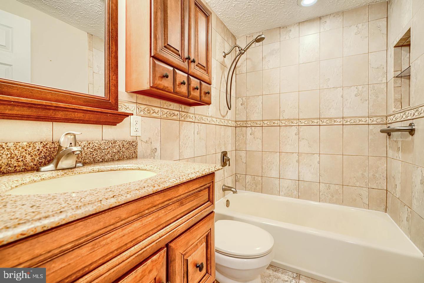 8908 Goldentree Lane Baltimore, MD 21221 - Photo 16 of 30