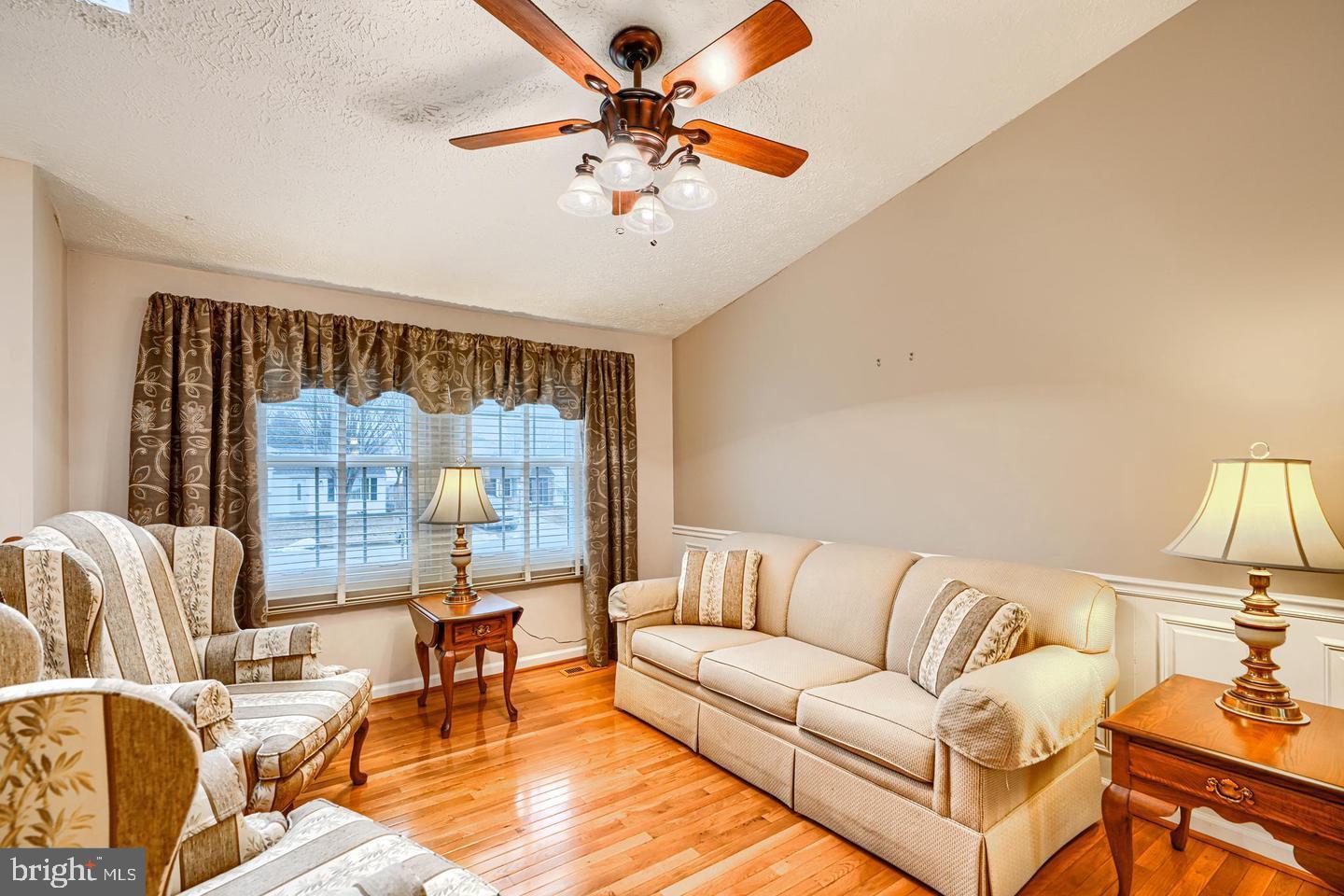 8908 Goldentree Lane Baltimore, MD 21221 - Photo 4 of 30