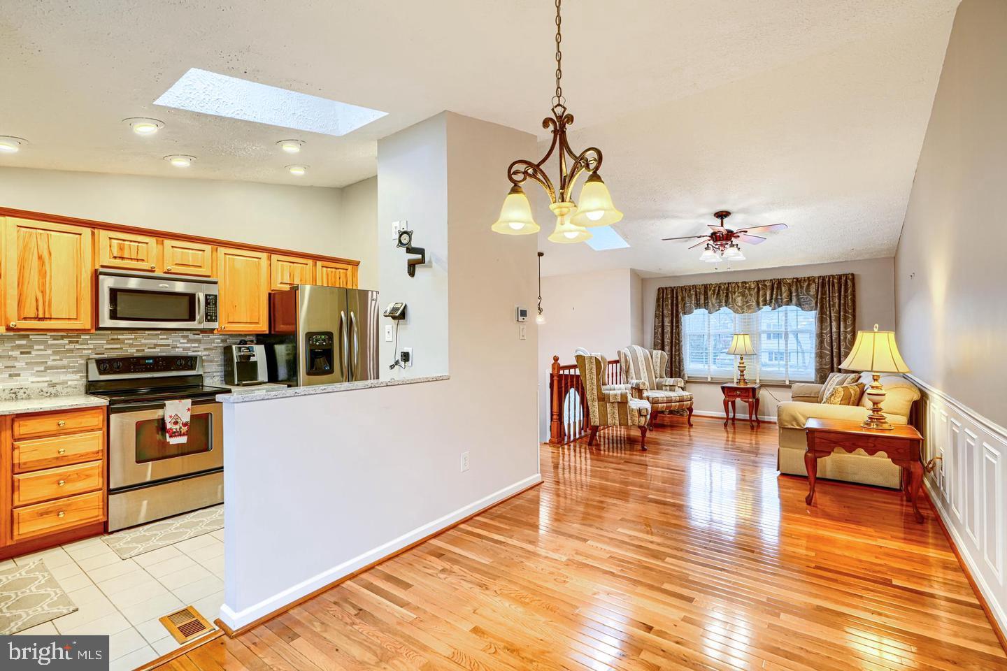 8908 Goldentree Lane Baltimore, MD 21221 - Photo 7 of 30