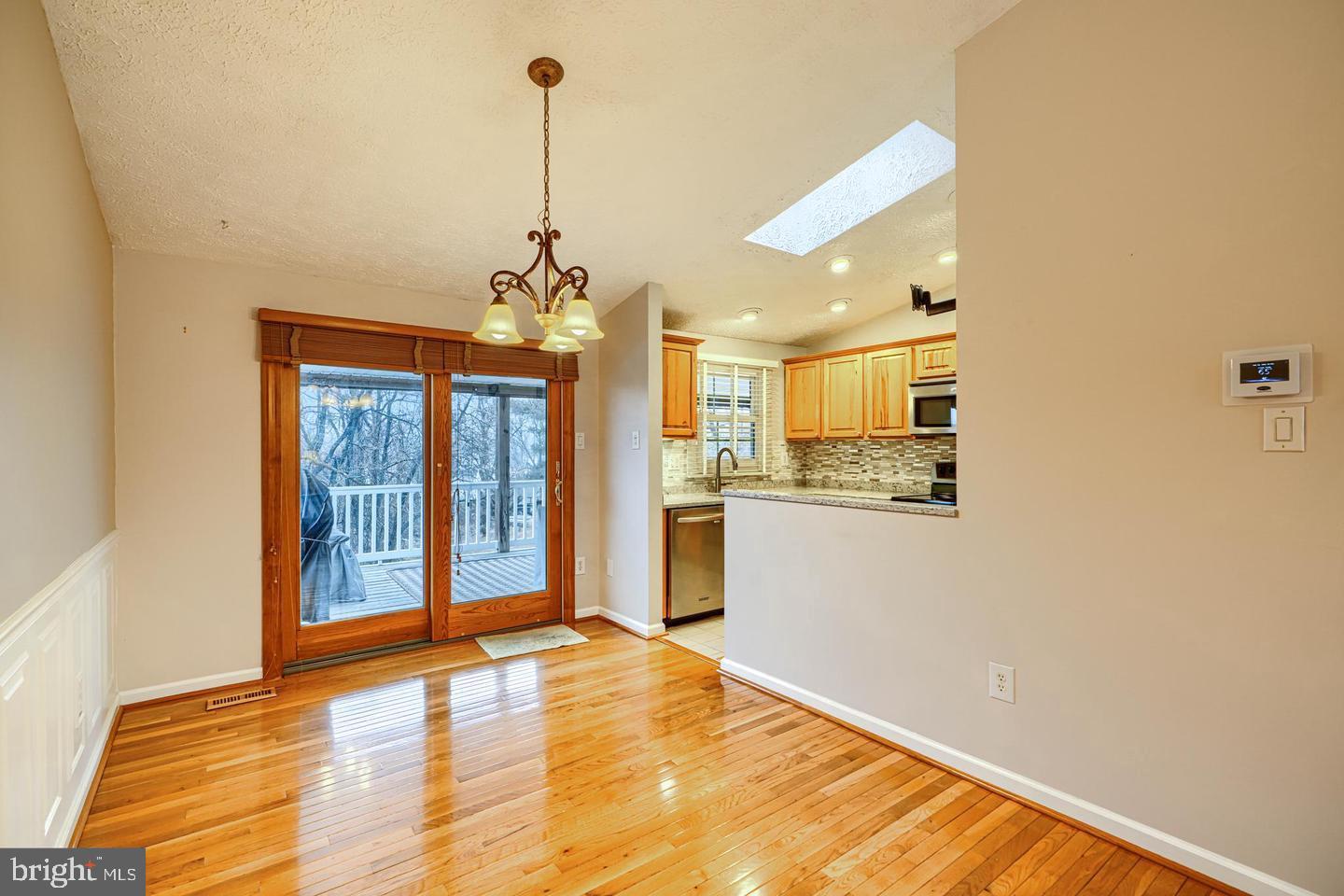 8908 Goldentree Lane Baltimore, MD 21221 - Photo 8 of 30