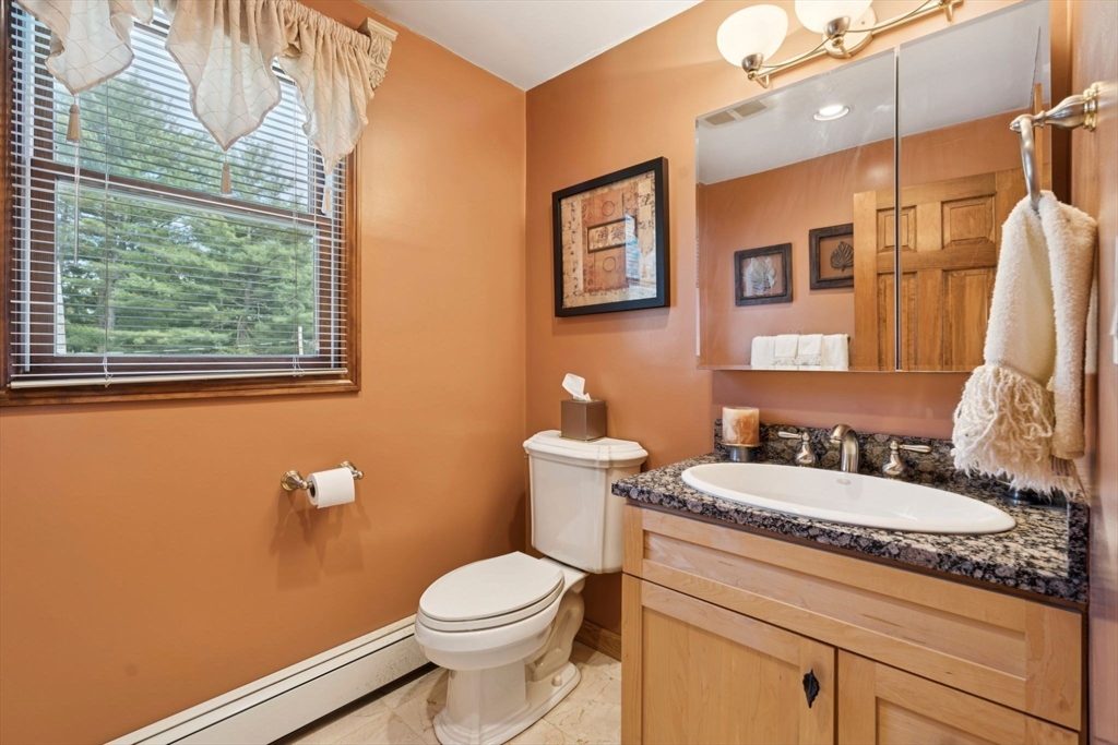 42 Woodland Road Wakefield, MA 01880 - Photo 23 of 41