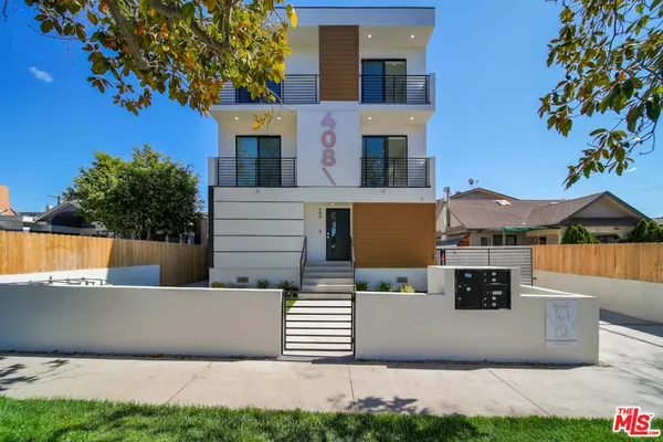 $3,550 | 406 1/2 North Kenmore Avenue, Los Angeles, CA 90004