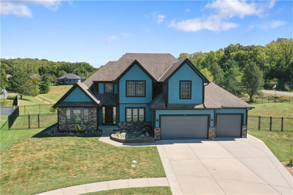 3221 South Mize Ridge Court Independence, MO 64057 - Photo 3 of 40 Gallery Image 3