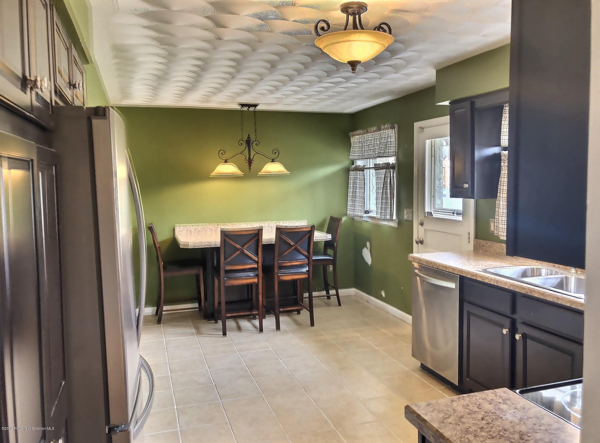 105 Hillcrest Road Moscow, PA 18444 - Photo 13 of 33 Gallery Image 13