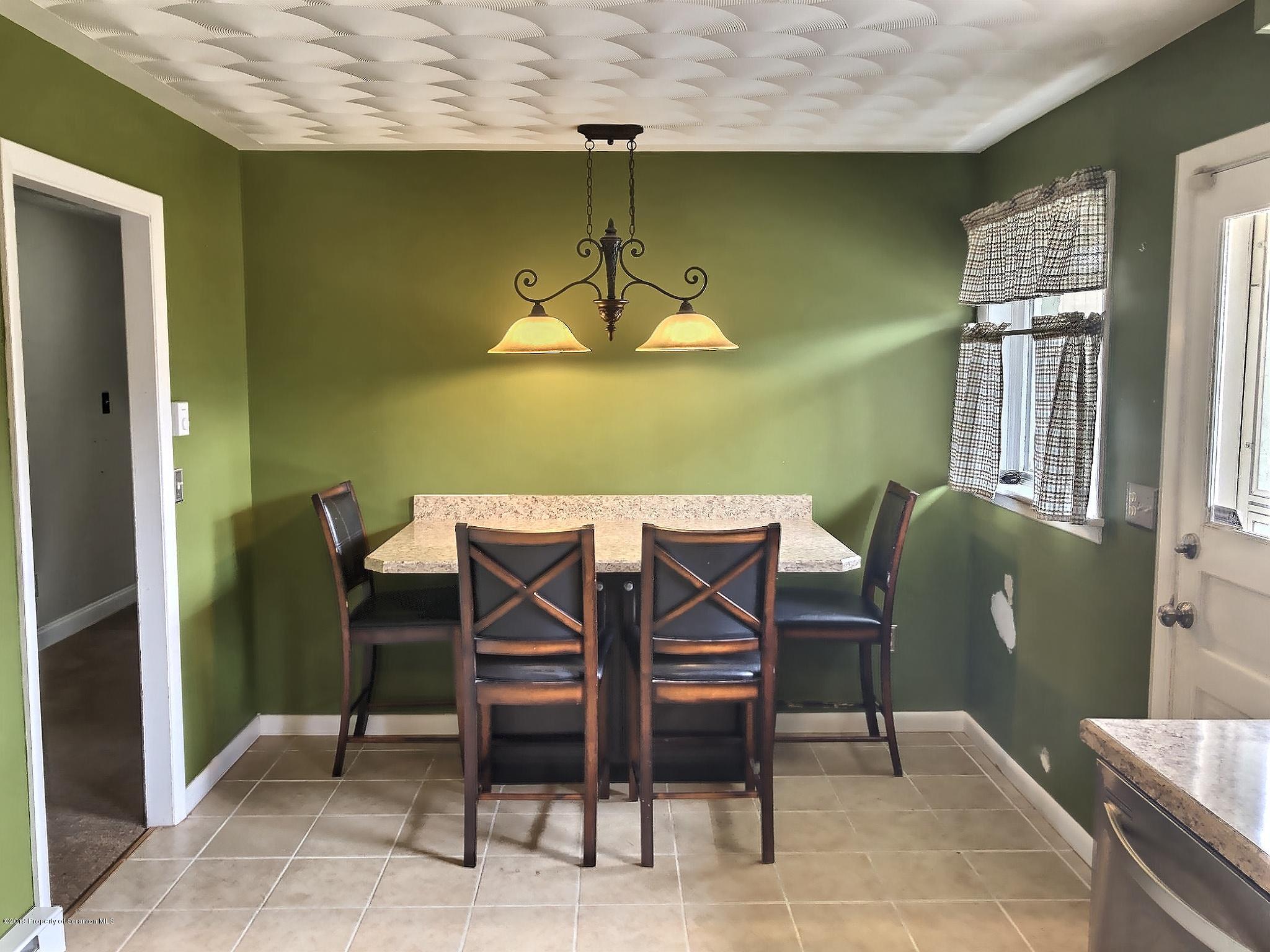105 Hillcrest Road Moscow, PA 18444 - Photo 16 of 33 Gallery Image 16
