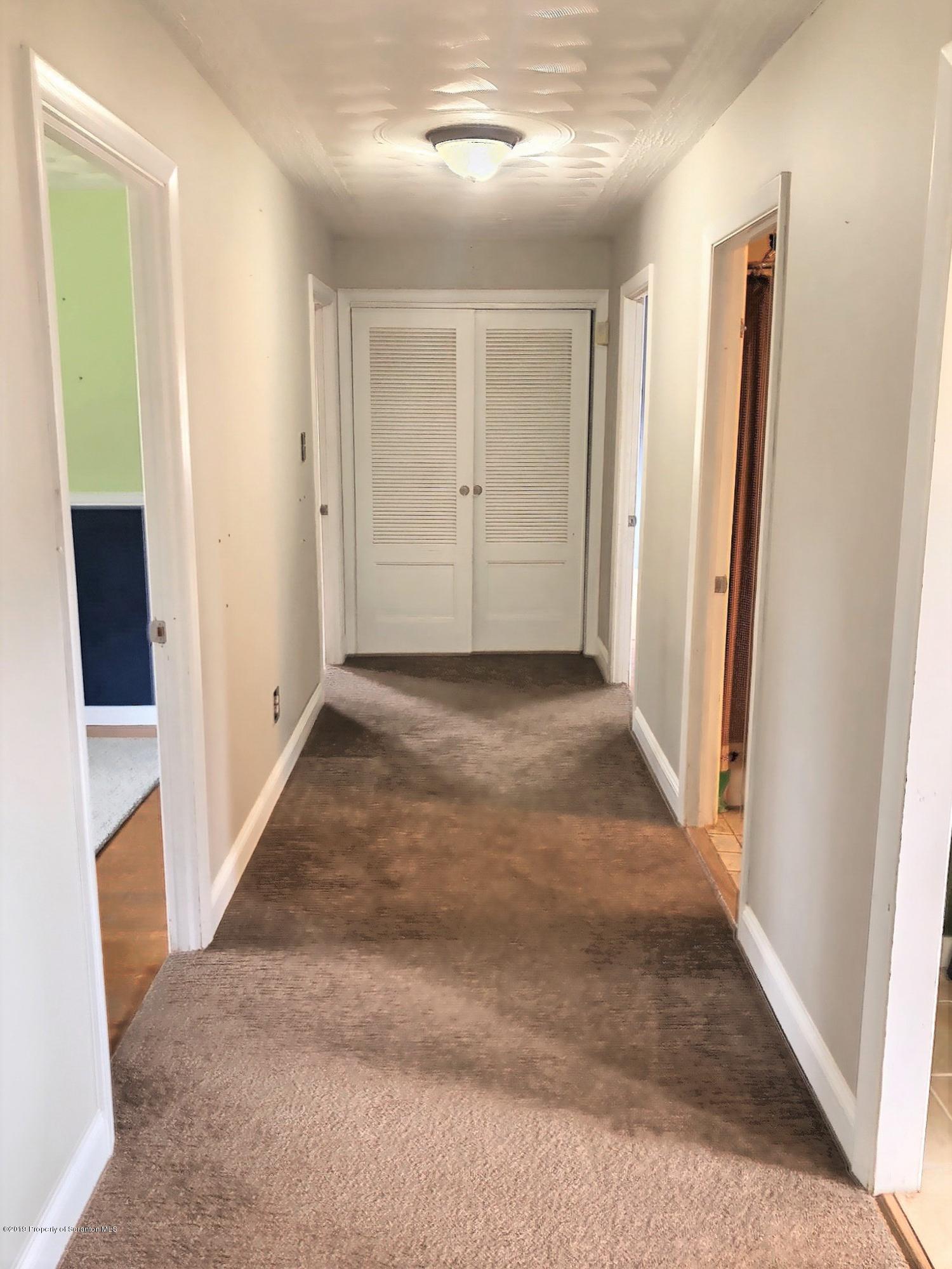 105 Hillcrest Road Moscow, PA 18444 - Photo 17 of 33 Gallery Image 17