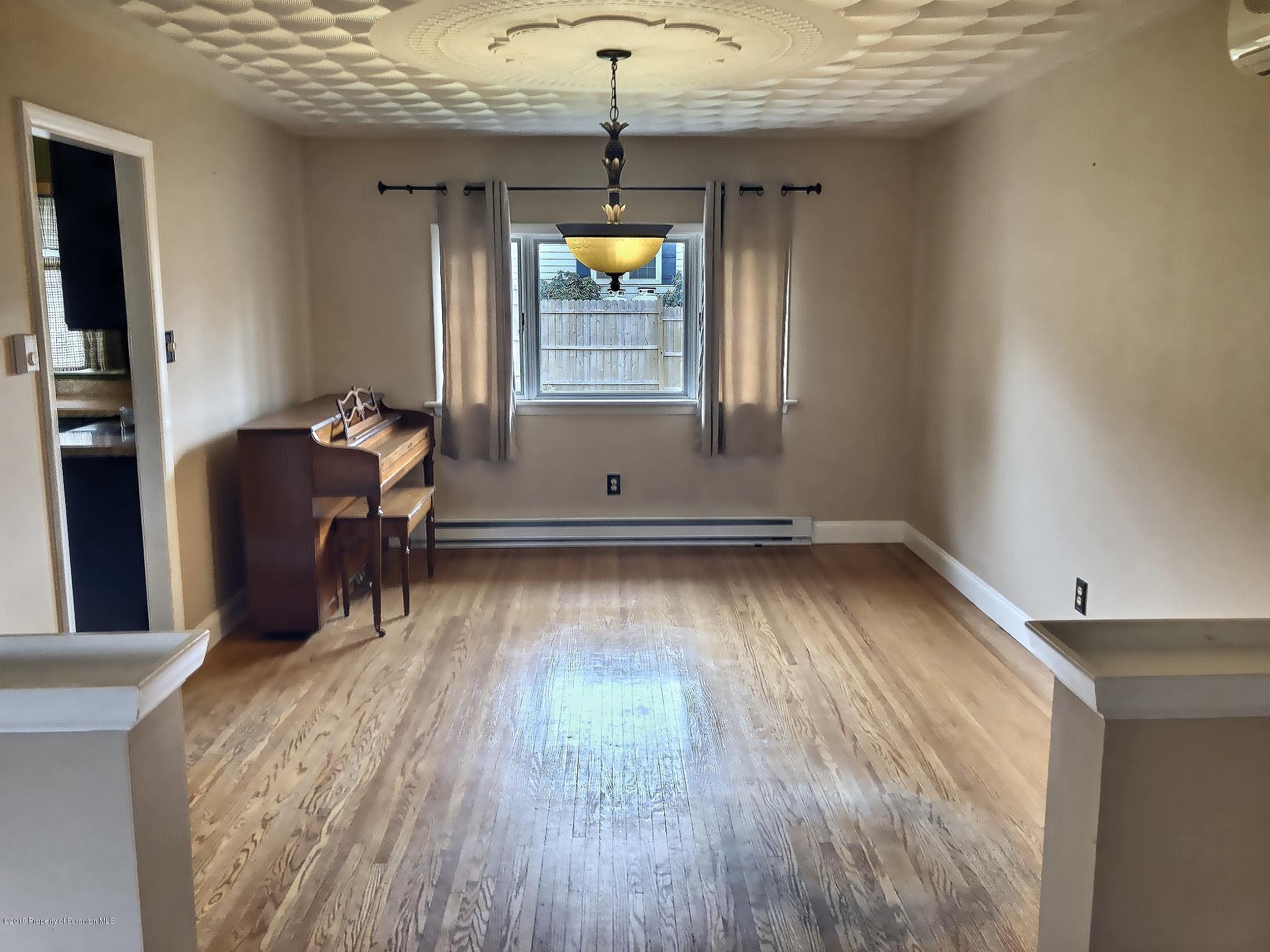 105 Hillcrest Road Moscow, PA 18444 - Photo 10 of 33 Gallery Image 10