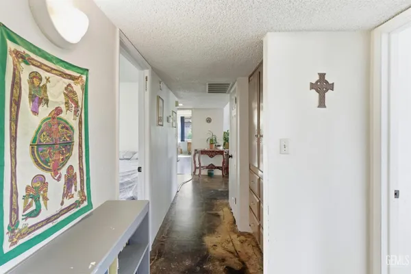 $425,000 | Undisclosed Address, Bakersfield, CA 93308