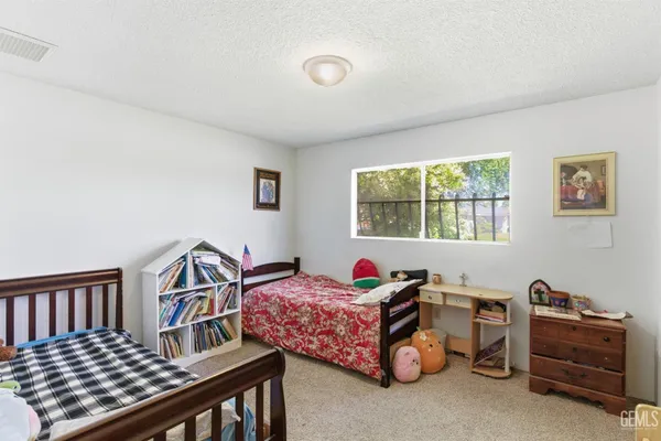 $425,000 | Undisclosed Address, Bakersfield, CA 93308