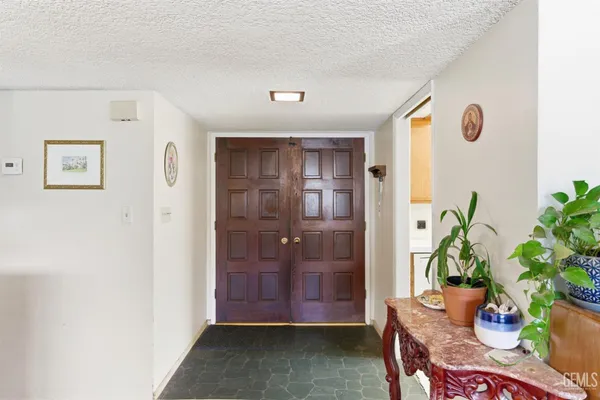 $425,000 | Undisclosed Address, Bakersfield, CA 93308