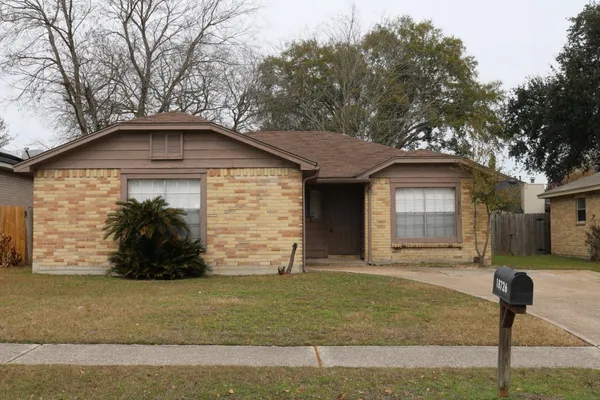 $1,550 | 18726 Andalusian Drive, Cypress, TX 77433